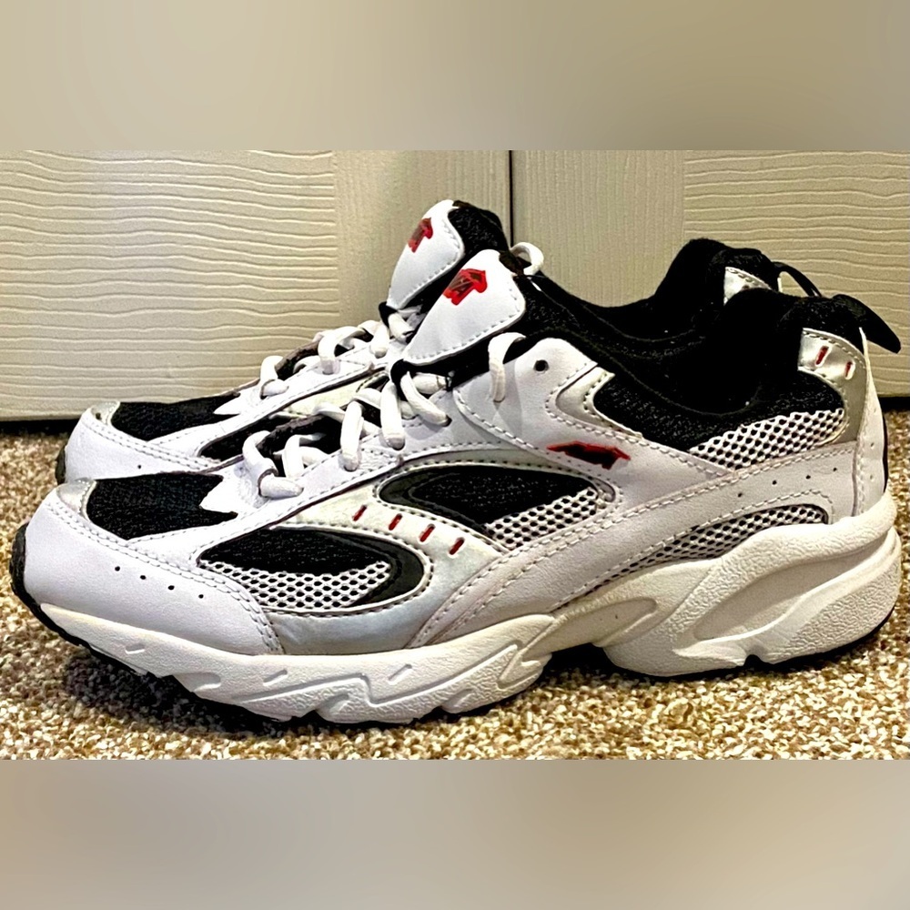 Avia Avi-Verge Mens White Black Lace Up Low Top Running Shoes Size US 7